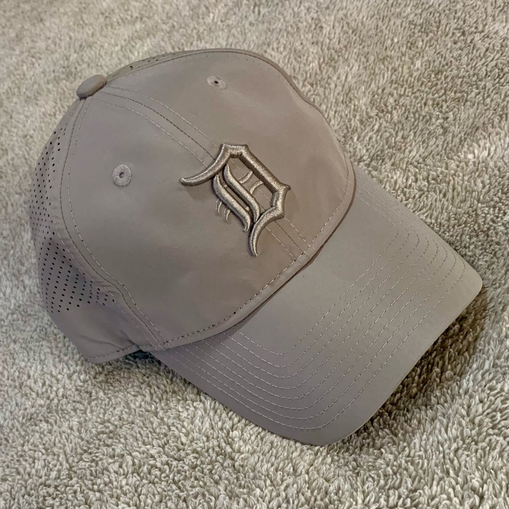 Detroit Tigers 🐅 Adjustable Hat